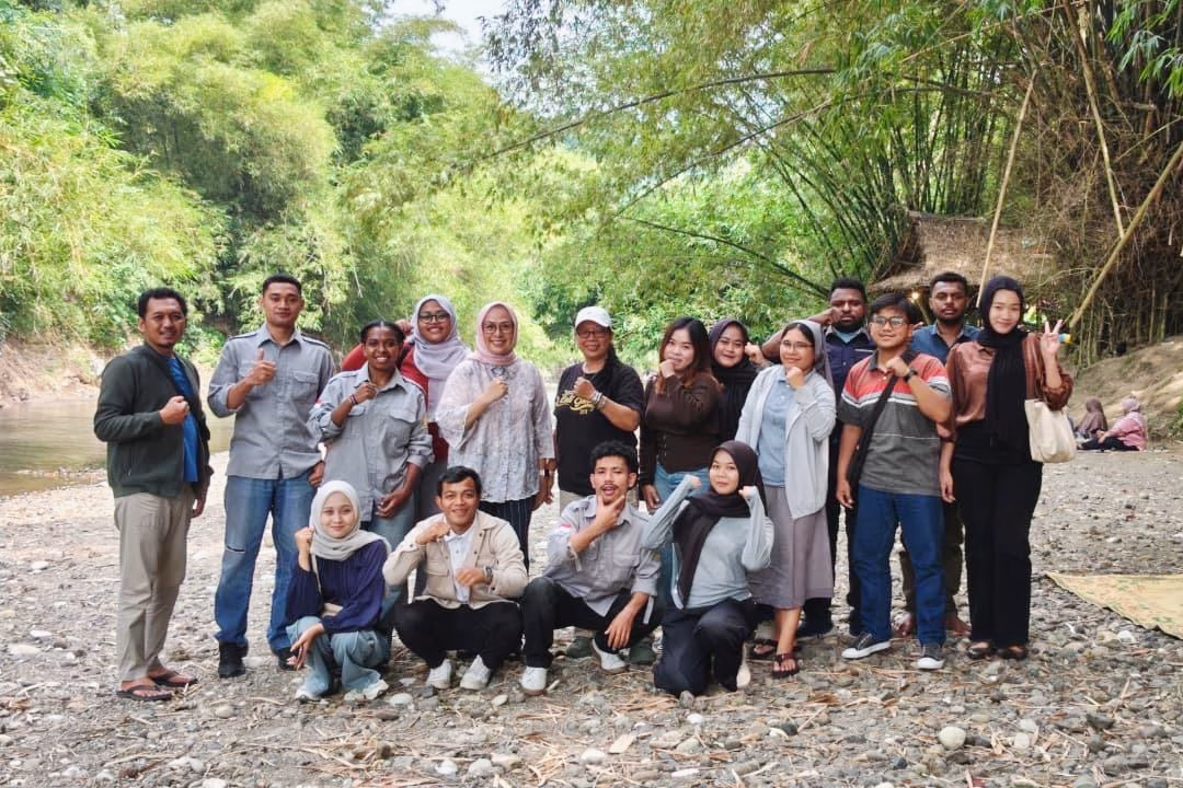 Kuliah Lapangan Strategi Pembangunan Desa Berkelanjutan di Destinasi Wisata Kebon Empring